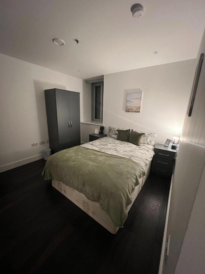 Spacious Sleep 7 Flat 20 Mins Central London Bp65 Exterior photo