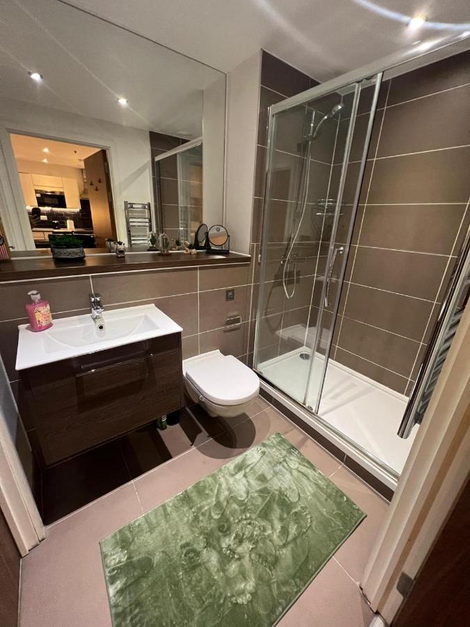 Spacious Sleep 7 Flat 20 Mins Central London Bp65 Exterior photo